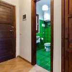 Guesthost - Oasis With Garden, Pool And Wifi アパート *