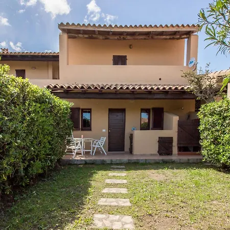 Apartman Guesthost - Oasis With Garden, Pool And Wifi