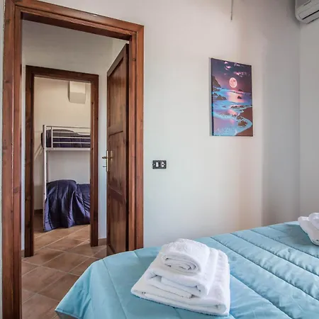 Guesthost - Oasis With Garden, Pool And Wifi Apartman