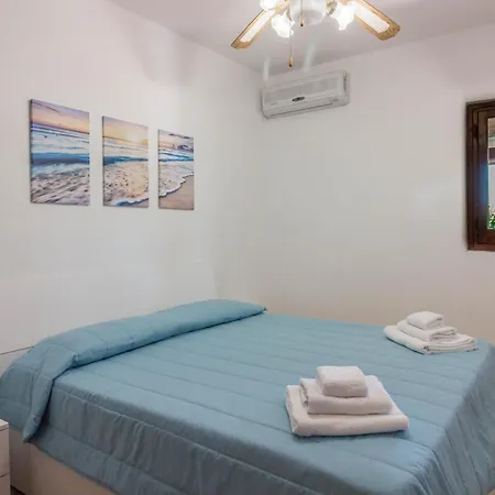 Guesthost - Oasis With Garden, Pool And Wifi Apartman