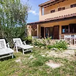 Guesthost - Oasis With Garden, Pool And Wifi *