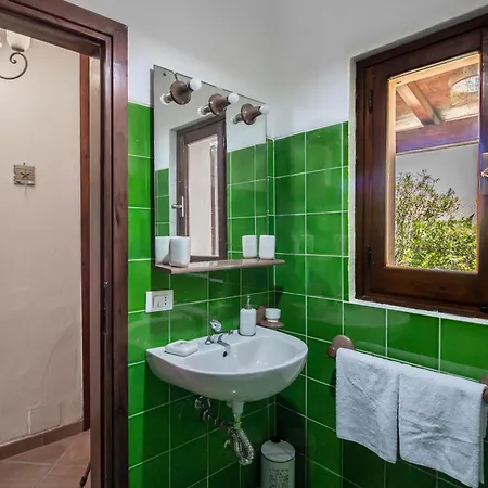 Guesthost - Oasis With Garden, Pool And Wifi Apartmán