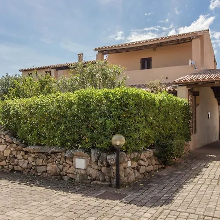 Guesthost - Oasis With Garden, Pool And Wifi Appartement