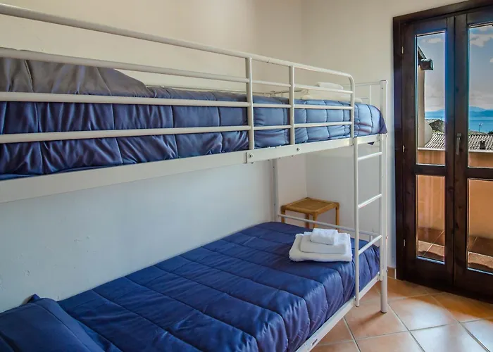 Appartement Guesthost - Oasis With Garden, Pool And Wifi Golfo Aranci