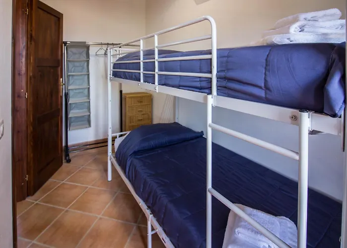 Appartement Guesthost - Oasis With Garden, Pool And Wifi *